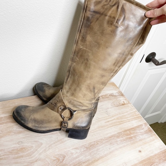 VINCE Camuto Shaylee Riding Distressed Boots size 8 - Picture 10 of 10